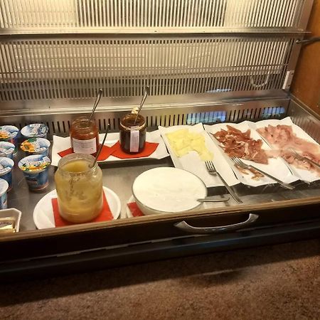 Hotel Ristorante Sassi Rossi Taceno المظهر الخارجي الصورة