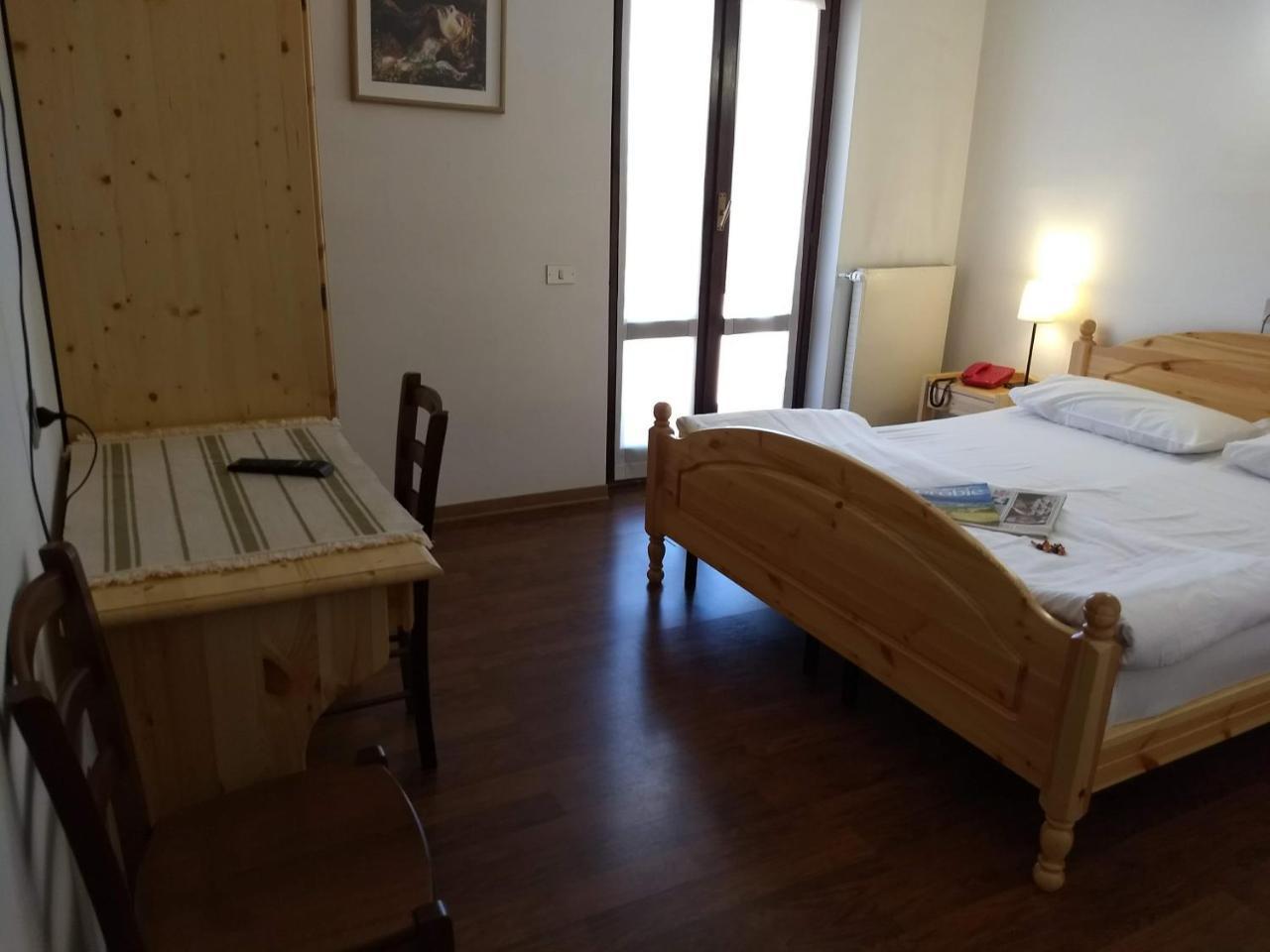 Hotel Ristorante Sassi Rossi Taceno المظهر الخارجي الصورة